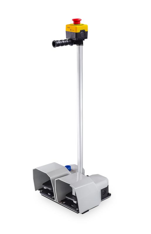 Педаль двойная (1НО+1НЗ) + ((1НО+1НЗ)+2НЗ) 2 скорости с фиксацией с защитным кожухом (алюм.) желт. цвета с рукояткой со стойкой (250В AC 4А) IP65 EMAS PDKA22BG33O