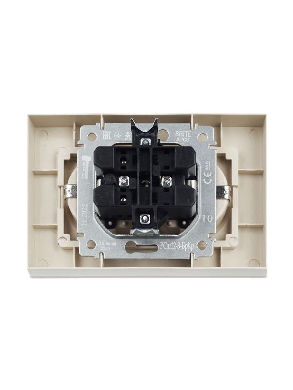Розетка 2-м СП BRITE РСш12-3-БрКр 16А в сборе с заземл. защ. шторки беж. IEK BR-R24-16-K10-F