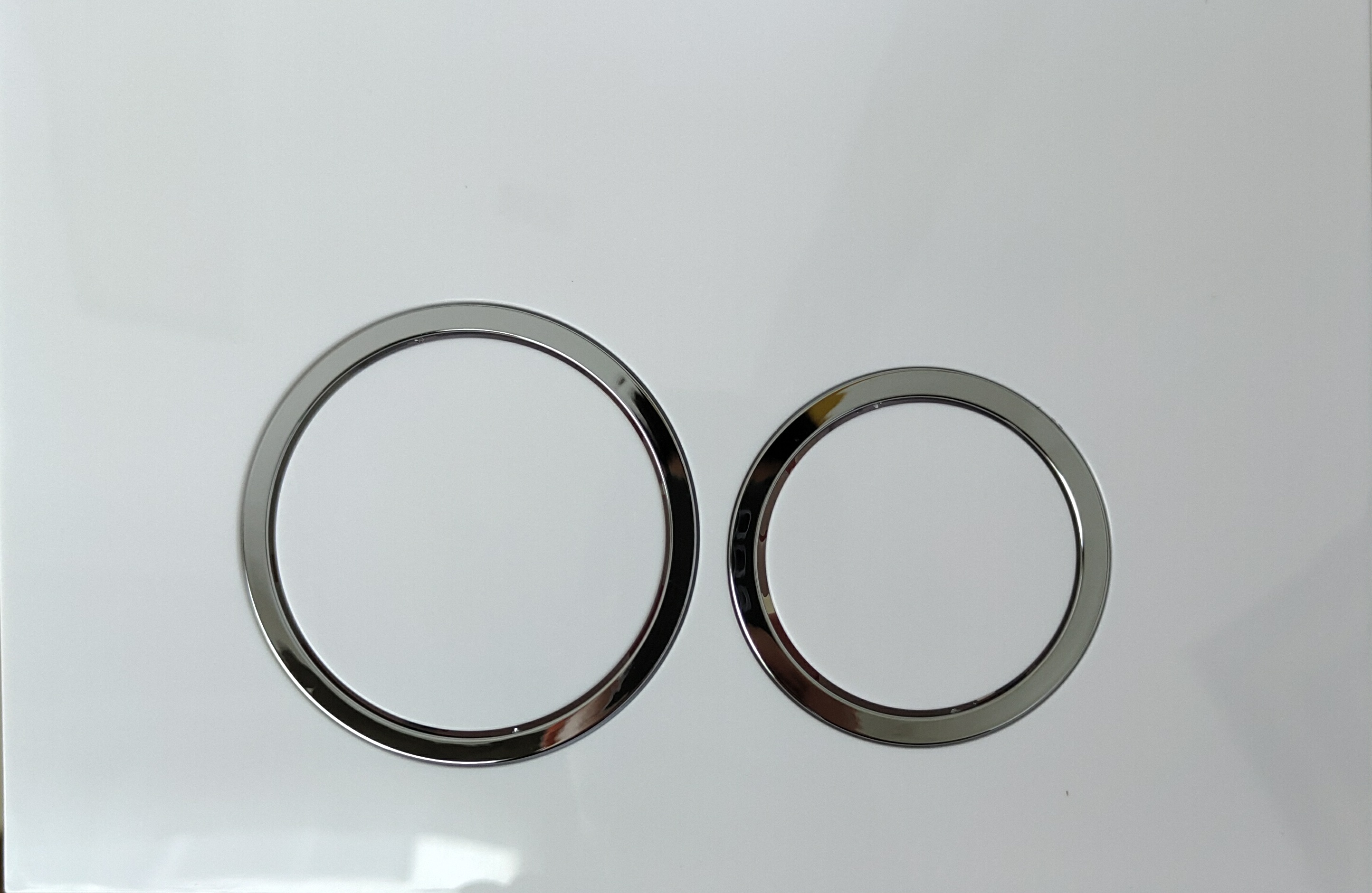 Кнопка CR05WH смыва для инсталляций Ceruttispa (белая, глянцевая)