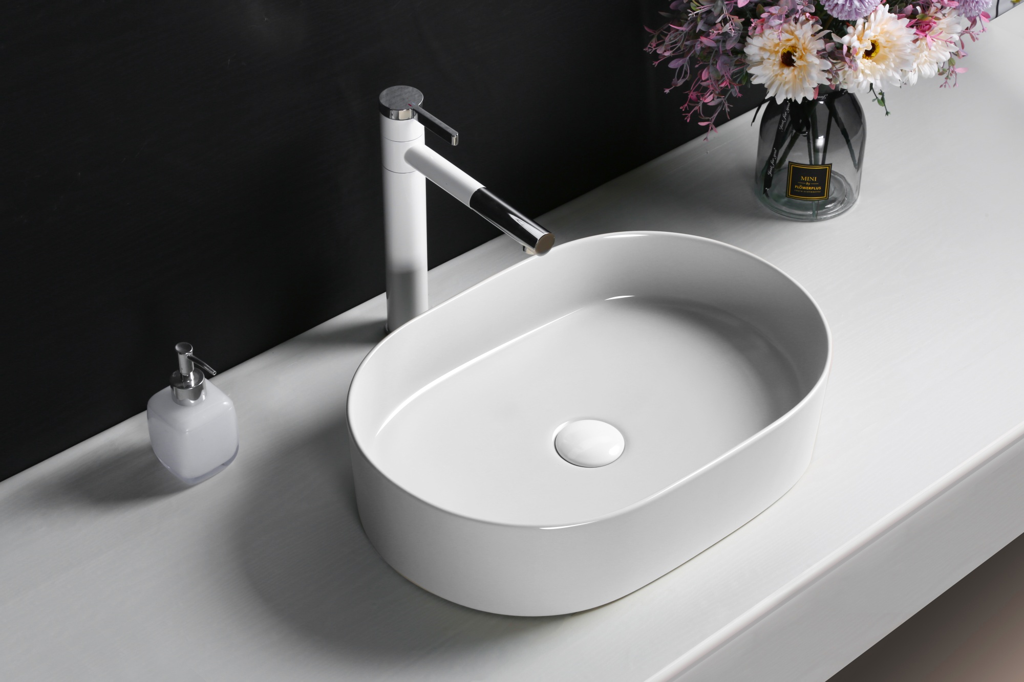 Раковина CR0055B накладная, белая, овальная 500х350х120 Ceruttispa