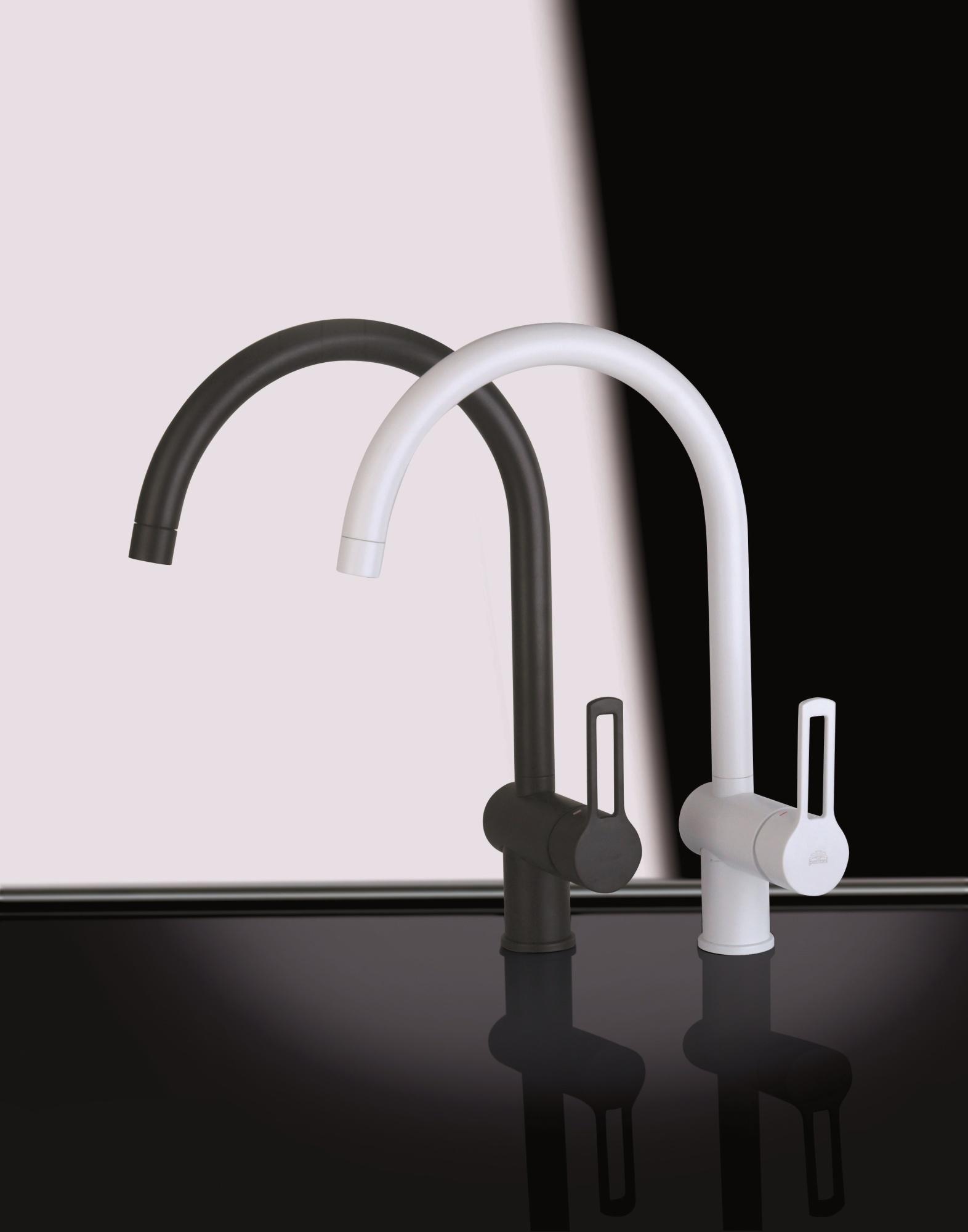 Смеситель для мойки Paffoni RINGO RIN180BO с поворотным изливом Белый матовый