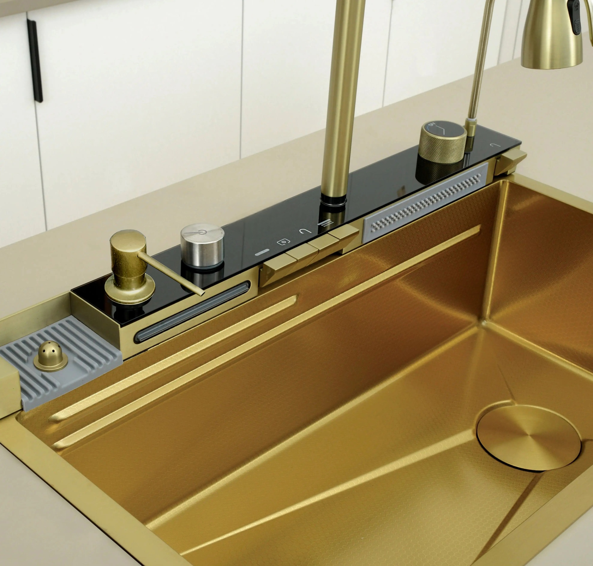 Многофункциональная мойка GLORIA Nano Gold (золото) из нержавеющей стали, кухонная (750х460х230) Ceruttispa